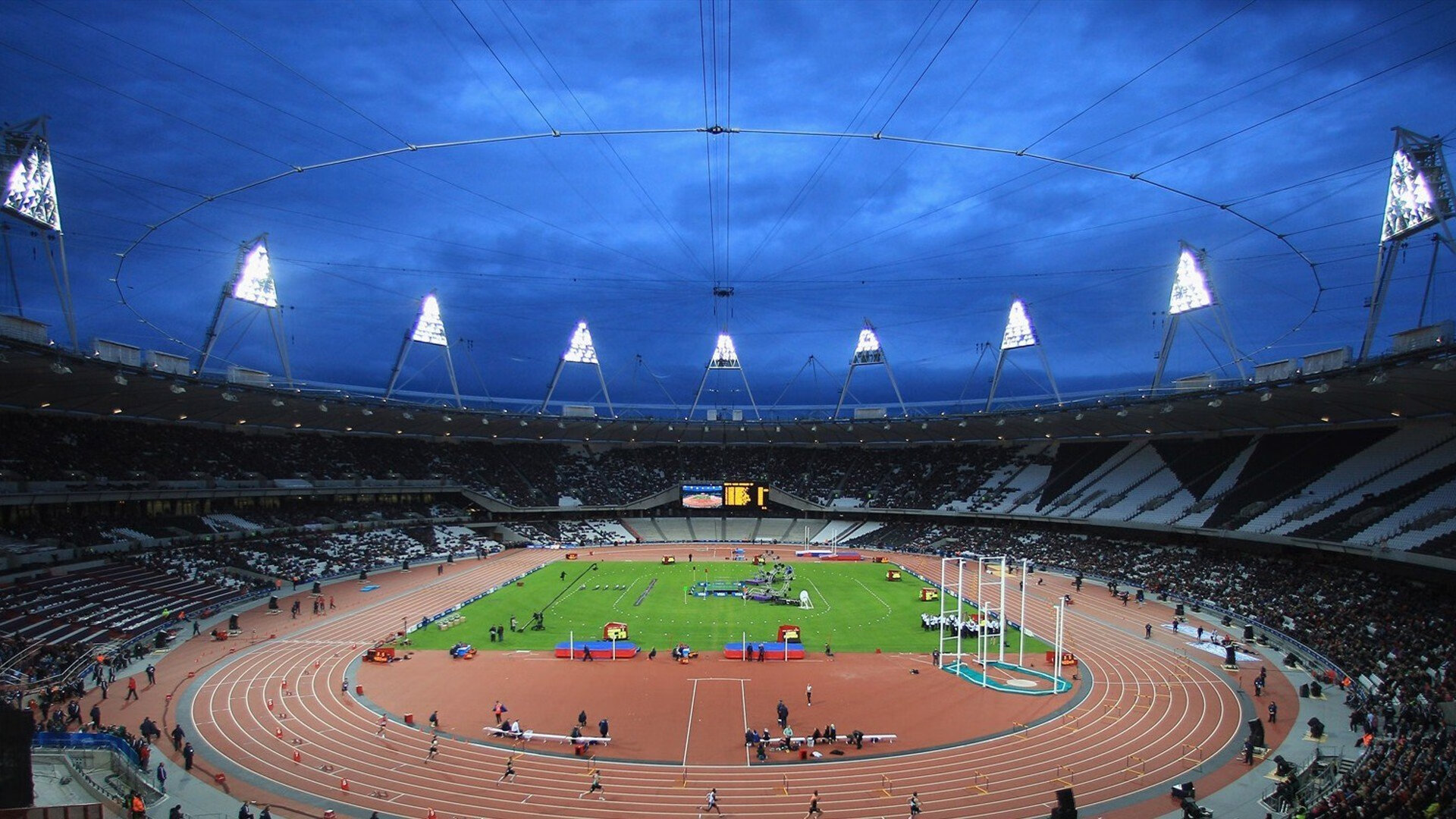 开云体育世界杯-从泥泞到硬地，梅德韦杰夫的逆转双章—蒙特卡洛的苦修与美网的加冕